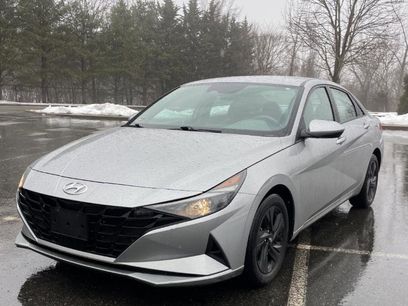 Used 2022 Hyundai Elantra SEL w/ Convenience Package