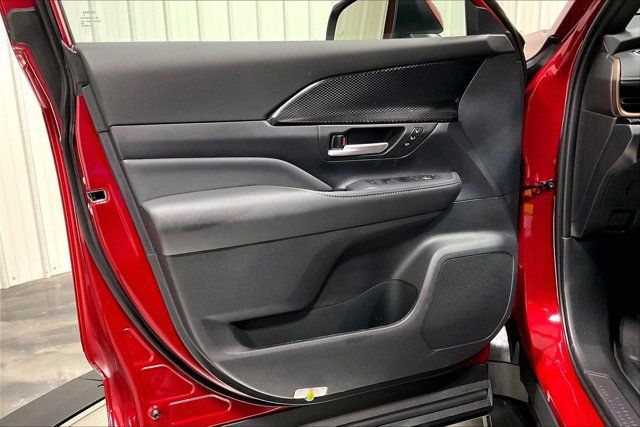 Certified 2026 Toyota Grand Highlander AWD Hybrid image 24