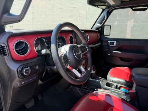 Used 2023 Jeep Wrangler Unlimited Rubicon 4xe AWD/4WD image 18