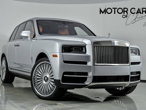 Used 2022 Rolls-Royce Cullinan AWD/4WD image 1