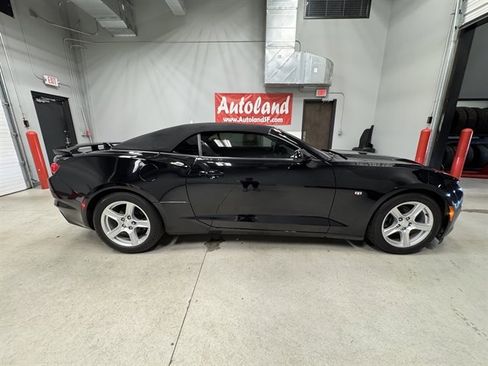 Used 2020 Chevrolet Camaro LT image 8