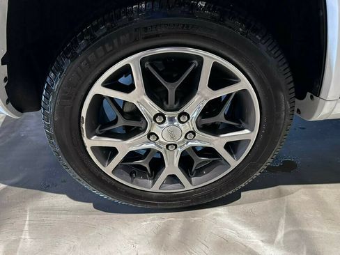 Used 2020 Jeep Grand Cherokee Overland AWD/4WD image 12