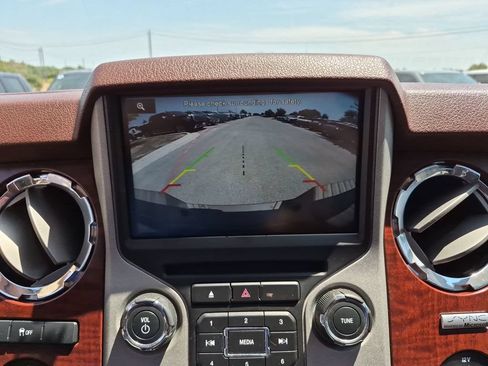 Used 2014 Ford F250 King Ranch w/ FX4 Off-Road Package AWD/4WD image 30