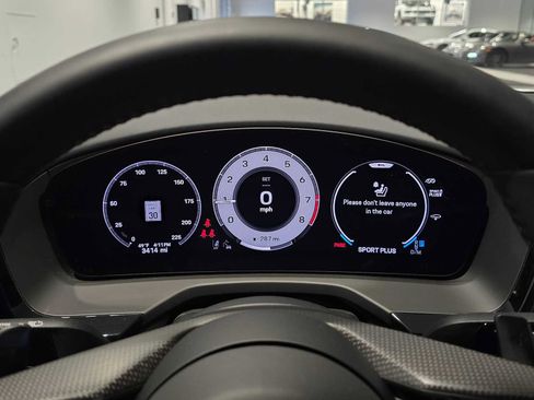 Used 2025 Porsche Panamera GTS image 33