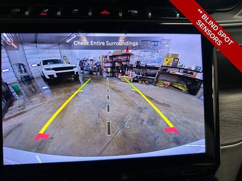 Used 2023 Jeep Grand Cherokee Limited w/ Black Appearance Package image 24