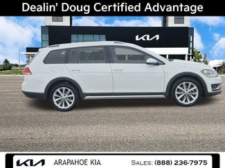 Used 2018 Volkswagen Golf Alltrack SE image 1