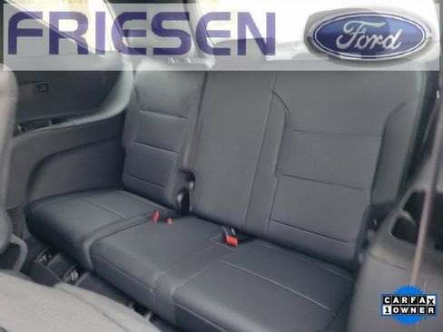 Used 2024 Chevrolet Traverse RS image 27