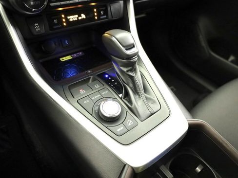 Certified 2022 Toyota RAV4 Limited image 22