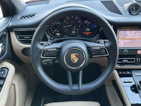Certified 2026 Porsche Macan AWD/4WD image 16