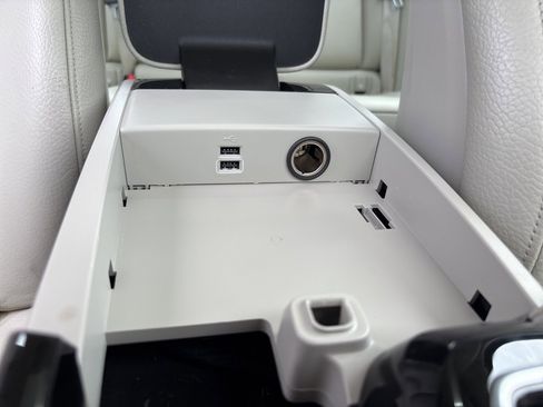 Used 2022 Volvo S60 T8 R-Design Expression w/ Advanced Package image 23