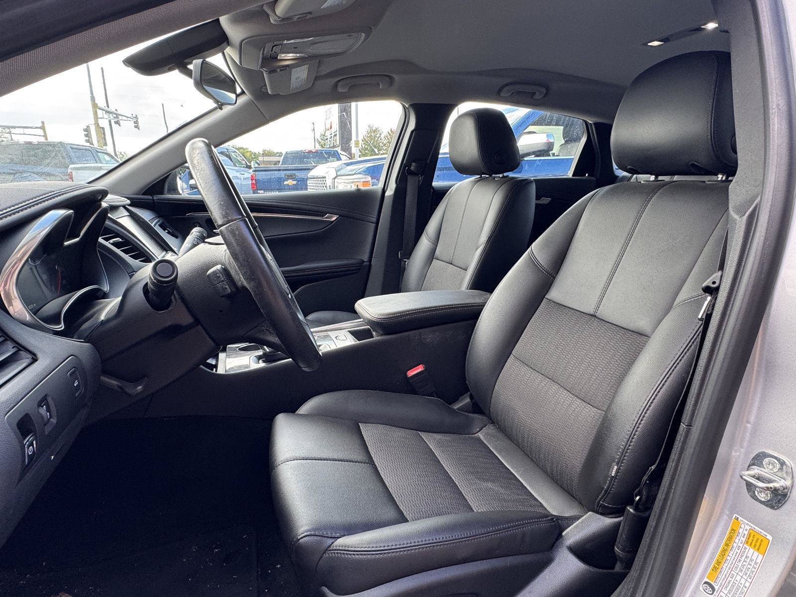 Used 2019 Chevrolet Impala LT FWD image 4