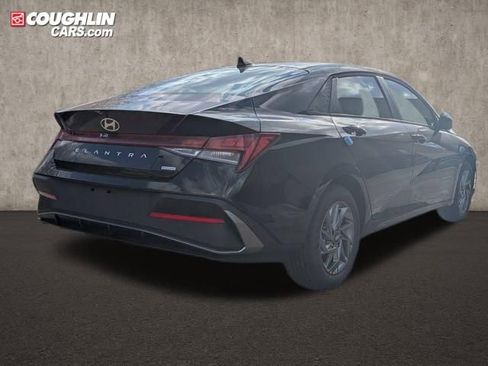 New 2026 Hyundai Elantra Blue image 8