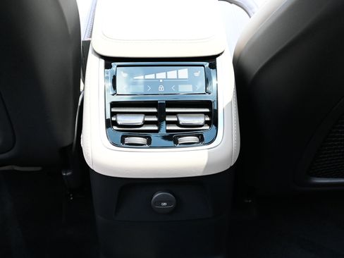 Used 2025 Volvo XC90 T8 Ultra w/ Protection Package Premier AWD/4WD image 42
