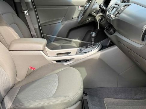 Used 2016 Kia Sportage LX image 18