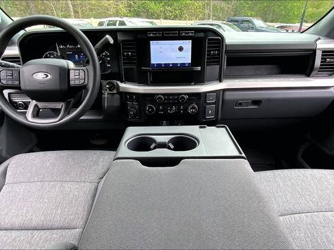 Used 2024 Ford F250 XL w/ STX Appearance Package AWD/4WD image 17