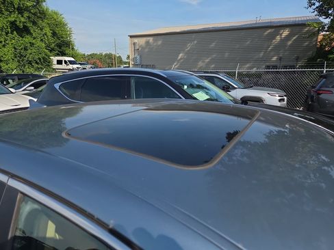 Used 2010 Hyundai Genesis 4.6 w/ Technology Pkg 5 RWD image 3