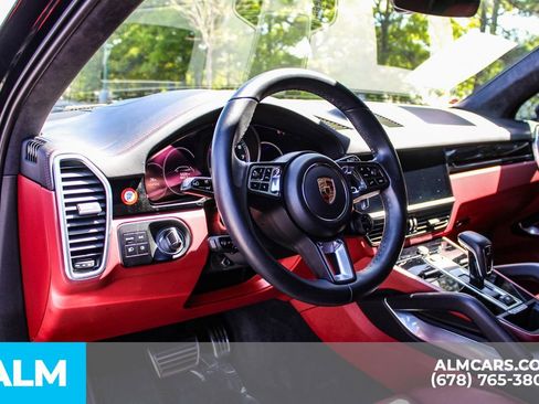 Used 2023 Porsche Cayenne Turbo AWD/4WD image 23
