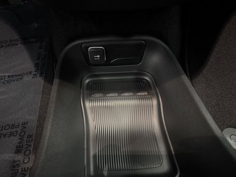 New 2026 Chrysler Pacifica Select w/ S Appearance Package image 24