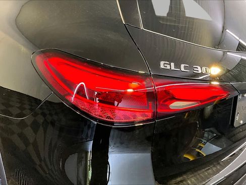 New 2027 Mercedes-Benz GLC 300 4MATIC image 5