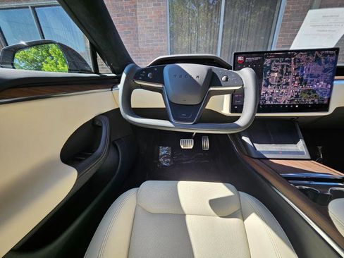 Used 2023 Tesla Model S AWD/4WD image 5