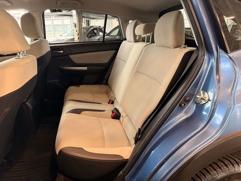 Used 2017 Subaru Crosstrek 2.0i Premium image 11