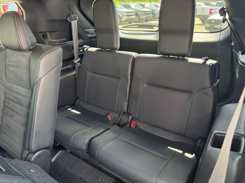 Used 2023 Mitsubishi Outlander SE AWD/4WD image 23