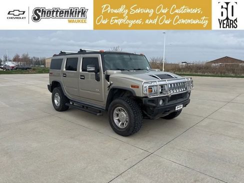 Used 2004 HUMMER H2 w/ Preferred Equipment Group image 1