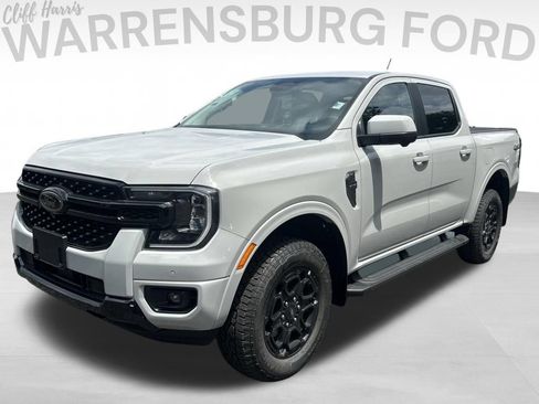 New 2026 Ford Ranger Lariat w/ Black Appearance Package AWD/4WD image 3
