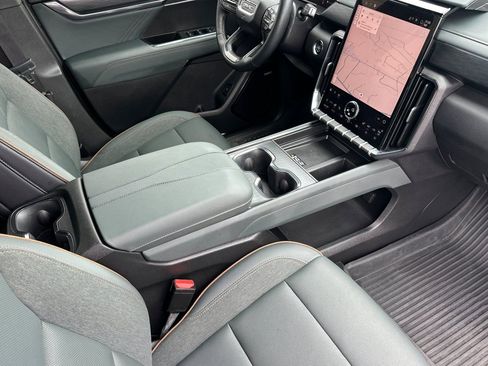 Used 2025 GMC Acadia AT4 w/ LPO, Floor Liner Package AWD/4WD image 19