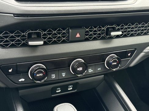 Certified 2023 Honda Accord EX image 7