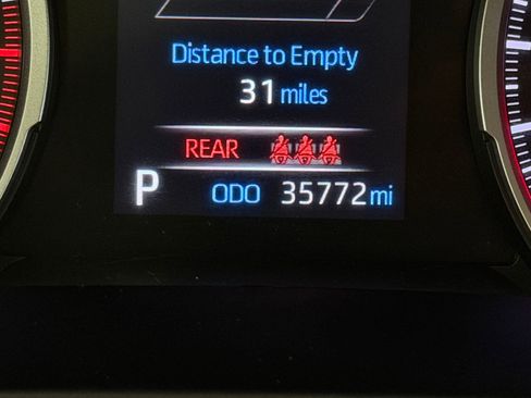Used 2022 Toyota RAV4 XLE AWD/4WD image 18