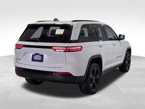Certified 2023 Jeep Grand Cherokee Altitude AWD/4WD image 26