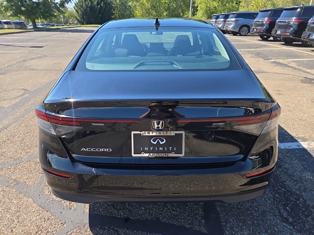 Used 2024 Honda Accord EX image 6