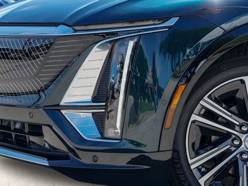 New 2026 Cadillac Lyriq Luxury w/ LPO, Floor Liner Package AWD/4WD image 3