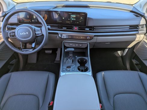 New 2026 Kia Carnival LXS image 19