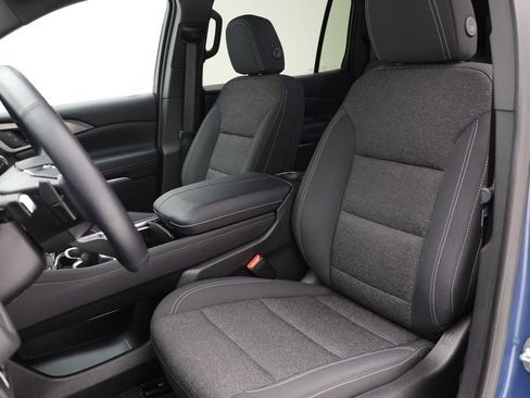 Used 2024 Chevrolet Traverse LT w/ Midnight/Sport Edition image 16