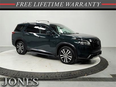 Used 2024 Nissan Pathfinder Platinum w/ Lighting Package (N93)