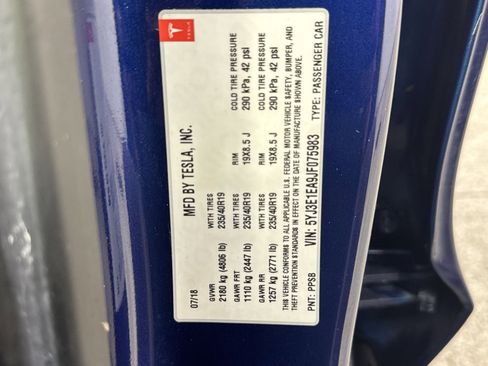 Used 2018 Tesla Model 3 Long Range RWD image 40