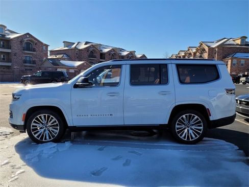 Used 2023 Jeep Grand Wagoneer Series III w/ Rear Seat Video Group 1 image 7