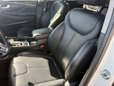 Used 2019 Hyundai Santa Fe Limited image 8