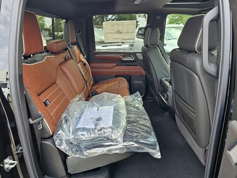 New 2026 GMC Sierra 2500 Denali Ultimate AWD/4WD image 12
