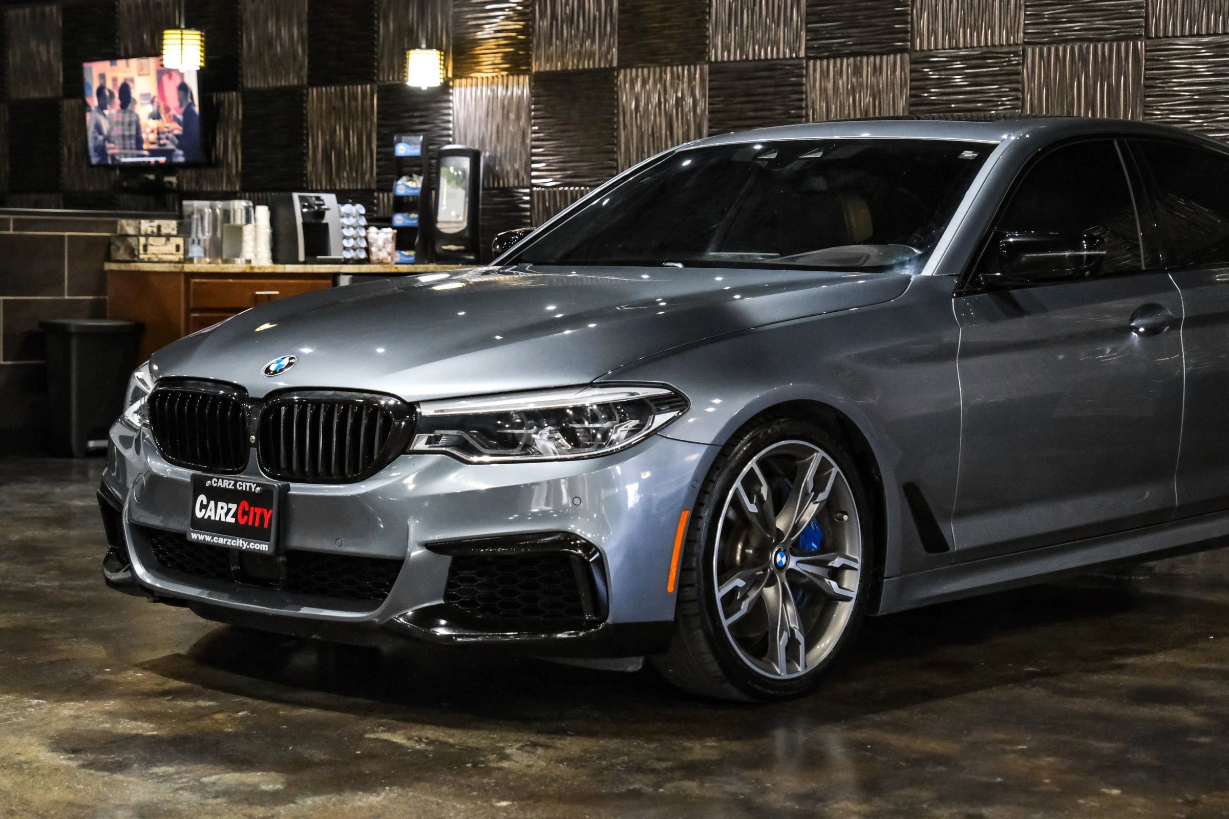 Used 2020 BMW M550i xDrive w/ Executive Package AWD/4WD image 9