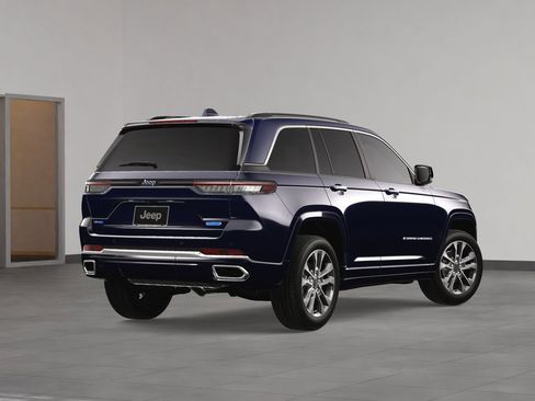 New 2024 Jeep Grand Cherokee Overland w/ Advanced Protech Group III AWD/4WD image 5