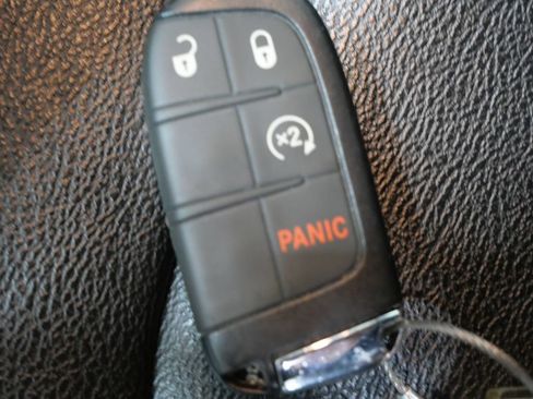Used 2025 Jeep Compass Limited AWD/4WD image 28