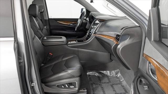 Used 2019 Cadillac Escalade ESV Luxury RWD image 26