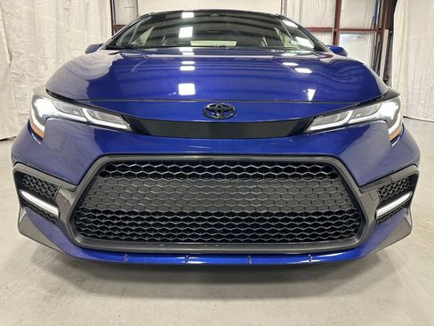 Used 2021 Toyota Corolla SE w/ SE Premium Package FWD image 2