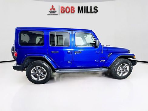 Used 2020 Jeep Wrangler Unlimited Sahara w/ Uconnect 4C Nav & Sound Group AWD/4WD image 8