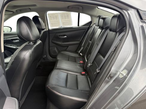 Used 2022 Nissan Sentra SR w/ SR Premium Package FWD image 16