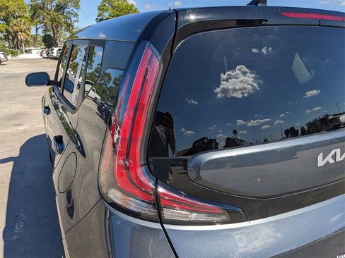Certified 2023 Kia Soul EX image 11