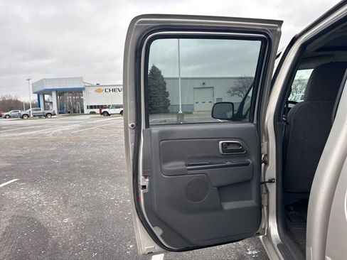 Used 2005 Chevrolet Colorado LS image 17
